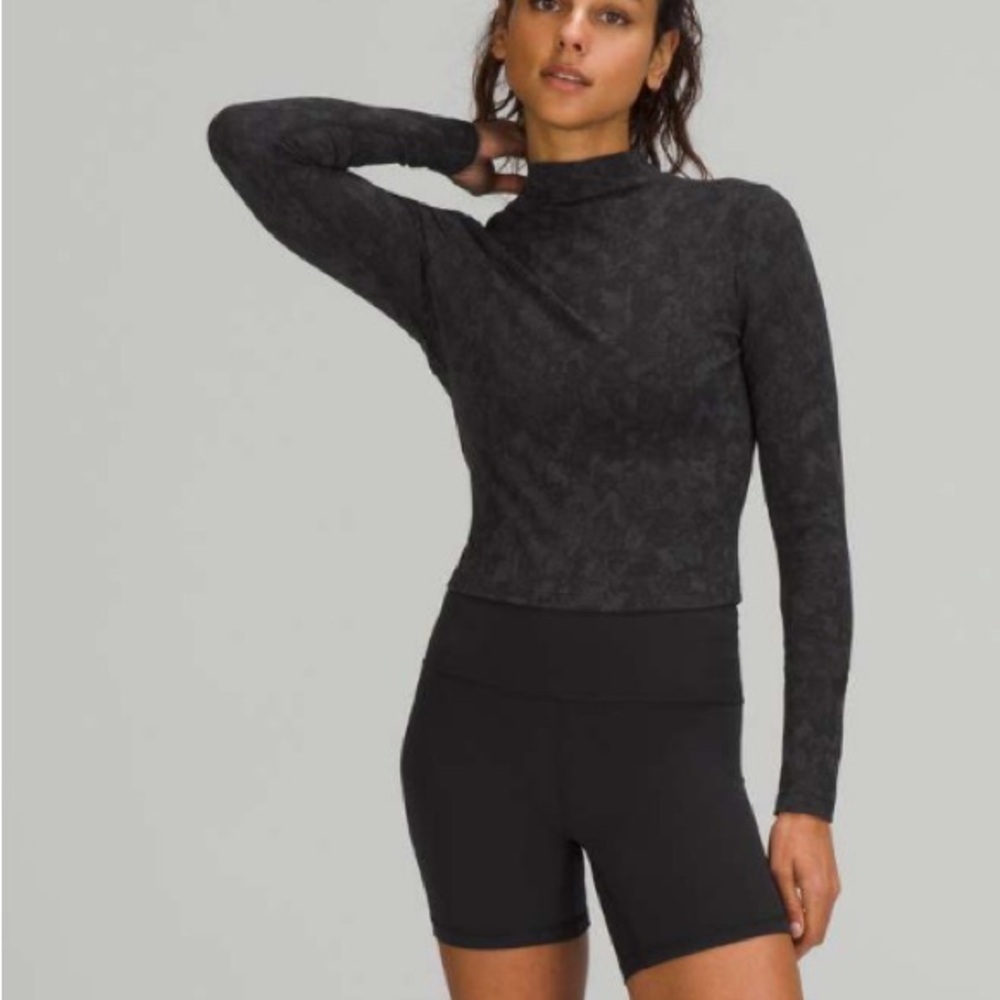 Lululemon 🍋All Aligned Mock Neck Long Sleeve Shirt
Hideaway Camo Deep Coal Multi